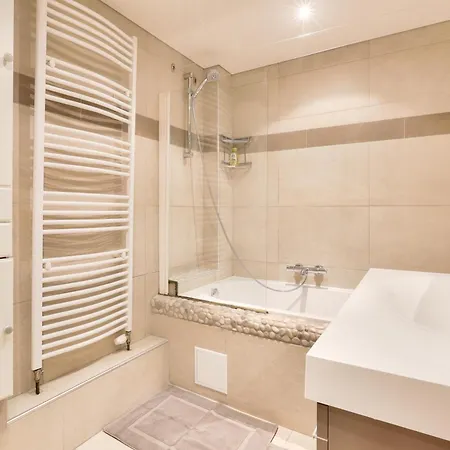 Apartment Spacieux Au Coeur De Strasbourg